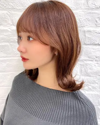 ミディアム カラー ヘアアレンジ 骨格別小顔カット/ 顔周りカット/金井のヘアスタイル