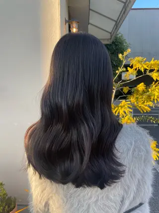 ロング 三國 栞音のヘアスタイル