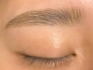 アイブロウ プラスアイ新宿西口 駅前店🍯HIROのマツエク・マツパデザイン