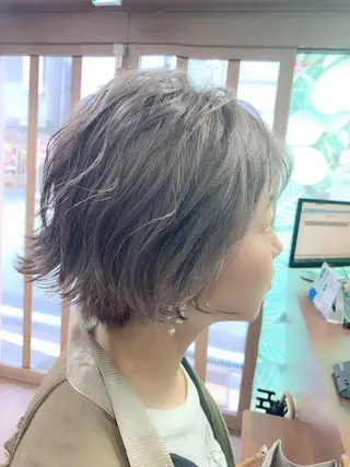 ショート カラー 薬師寺 優のヘアスタイル