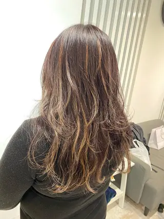 ロング 酸性ストレート/ブリ ーチなしWカラー河本のヘアスタイル
