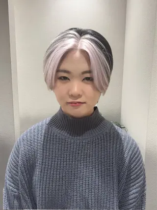 ショート カラー ✨ブリーチ支持No1 複雑履歴修正/舘岡のヘアスタイル