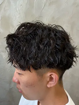 ミディアム パーマ メンズサロン soshiのヘアスタイル