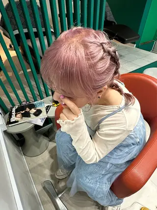 セミロング カラー ヘアアレンジ 🎀オイダイラ モモカ🎀のヘアスタイル