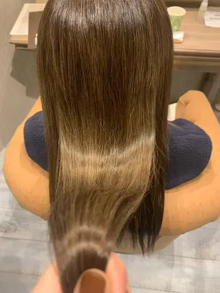 ロング Aya/四条烏丸/ インナーカラーのヘアスタイル