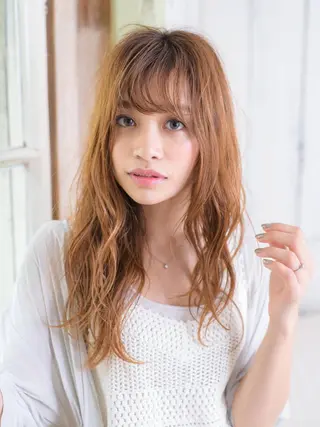 セミロング カラー 野崎 ひかりのヘアスタイル