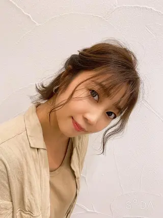 ミディアム カラー ヘアアレンジ ミドウチ アヤカのヘアスタイル