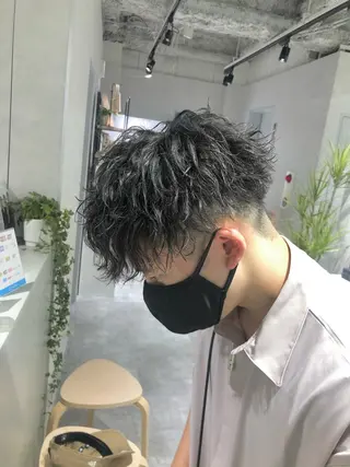 ショート カラー パーマ メンズ 関西センターパート メンズモデル募集のヘアスタイル