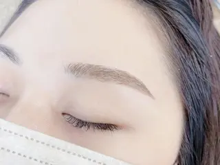 アイブロウ eyelist saraのマツエク・マツパデザイン