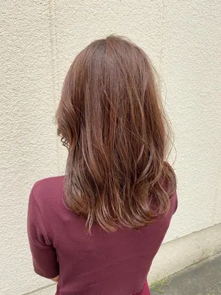 ミディアム レイヤーカット /透明感カラー西田のヘアスタイル