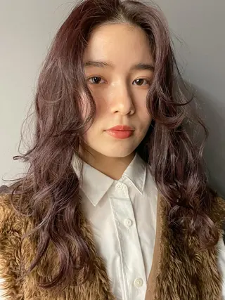ロング パーマ 青木 優歩のヘアスタイル