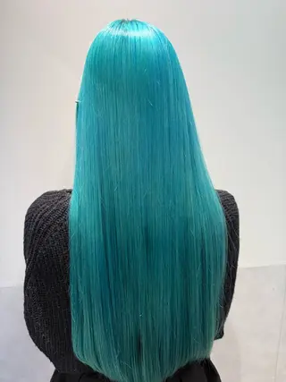 ロング カラー インナーカラー 推し ブリーチ 髪質改善のヘアスタイル
