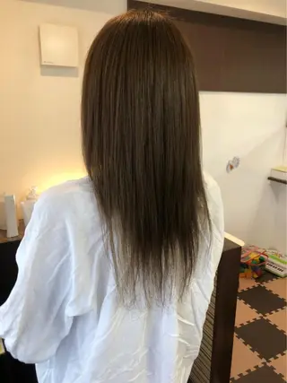 ロング カラー 堀内 七海のヘアスタイル