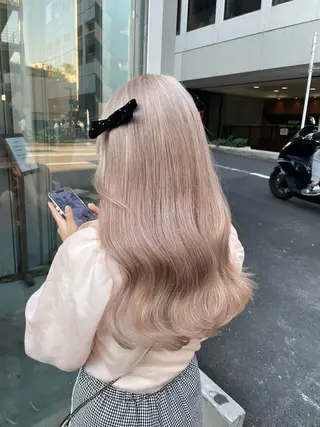 ロング カラー ダメージレスハイ トーン💖kanonのヘアスタイル