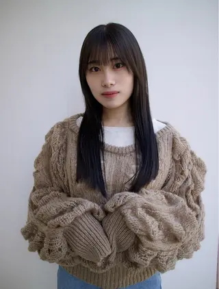ロング カラー mina / 透明感ベージュカラーのヘアスタイル