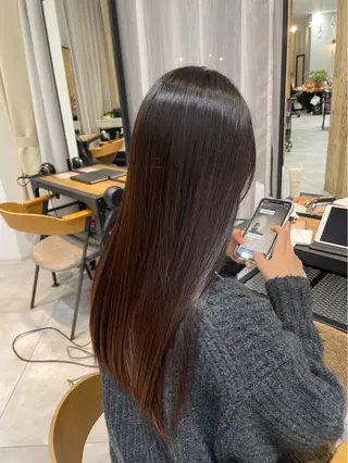 ロング こはる.⋆𝜗𝜚／ 谷町／透明感カラーのヘアスタイル