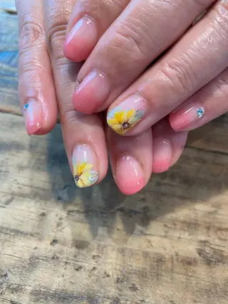 ネイル 佐藤  悠子のネイルデザイン