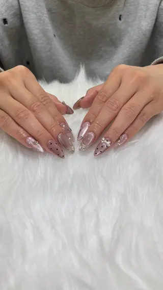 ネイル 杉﨑 ななみのネイルデザイン