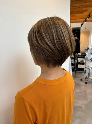 ショート カラー 武藤 滉太のヘアスタイル