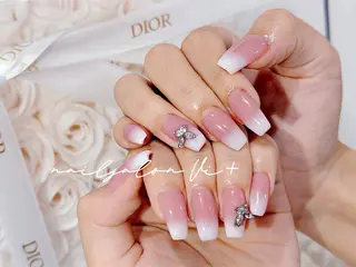 ネイル ✨Nailsalon Vi+✨のネイルデザイン