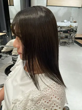 セミロング カラー 佐野 えり奈のヘアスタイル
