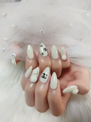 ネイル &ME ネイルサロンのネイルデザイン