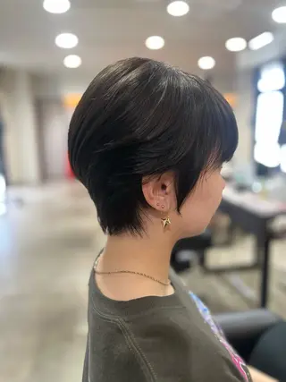 ショート 大貫 遥菜のヘアスタイル