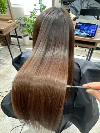 ロング 倖紫✨ONEカラー 髪質改善🫧のヘアスタイル