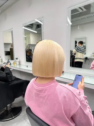 セミロング カラー ❄最強かわいいカラー ❄️MINA❄️のヘアスタイル