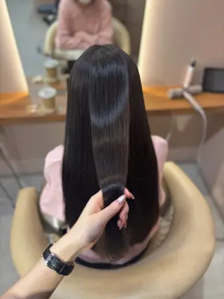 ロング カラー ROCCOeast AKARIのヘアスタイル