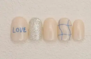 ネイル ゆら 練習生💅🏻のネイルデザイン