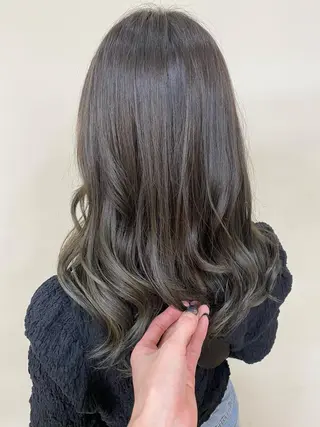 カラー SALOWIN栄 高須大貴のヘアスタイル