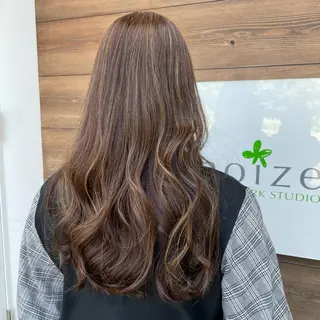 ロング 市川 舞のヘアスタイル
