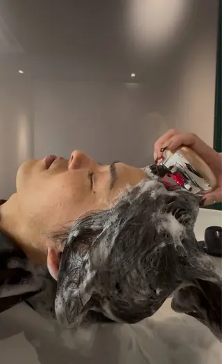 ブリーチ・縮毛矯正 三島佳音のヘアスタイル