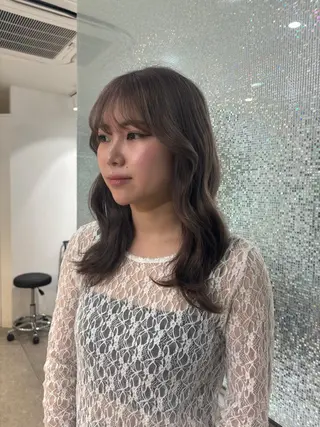 セミロング ヘアアレンジ Yuzu️🫧/艶髪 カラー/韓国ヘアのヘアスタイル