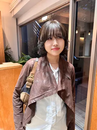 ミディアム パーマ 大橋 芽衣のヘアスタイル