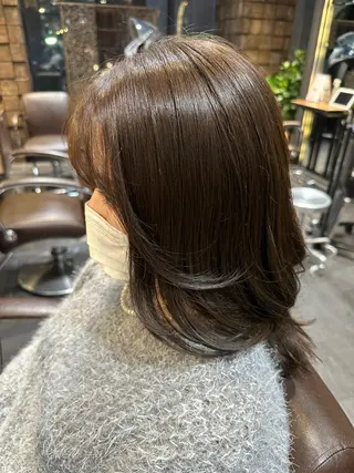 ミディアム 齊藤政太 顔周り カット 透明感カラーのヘアスタイル