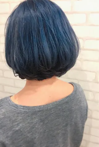 ミディアム カラー 日高 香織のヘアスタイル