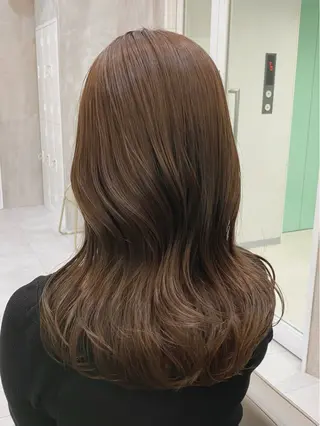 セミロング カラー ヘアアレンジ 赤み消し🫧韓国ヘア 🫧藤岡誠也のヘアスタイル