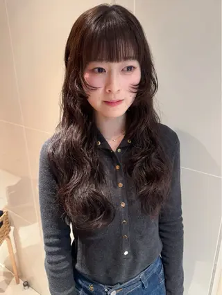 ミディアム パーマ 大橋 芽衣のヘアスタイル