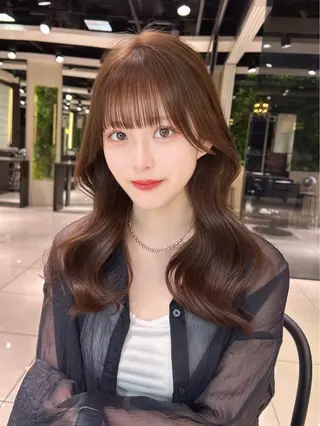 ロング 𝒔𝒂𝒚𝒂🫧 赤みレス透け感カラーのヘアスタイル