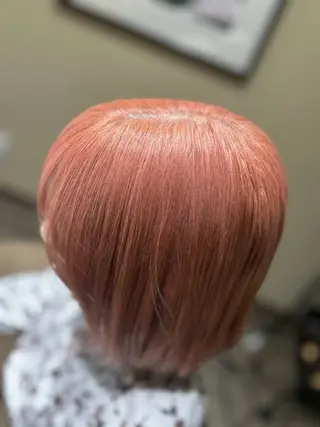 ショート カラー 井上 花音のヘアスタイル