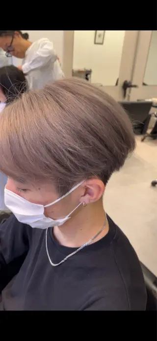 ショート カラー SOZO Hair Make GINZA所属・👑艶髪/ブリーチ/ 縮毛矯正/パーマ👑のヘアスタイル