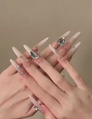 ネイル Luna Gladeのネイルデザイン