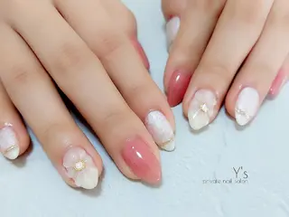 ネイル YUMI NAGAI  のネイルデザイン