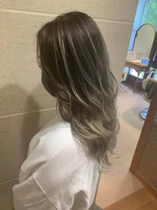 ロング カラー ハイライトカラーなら 川嶋宏旭 栄 矢場町のヘアスタイル