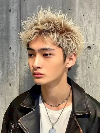 ショート メンズ メンズハイトーン メンズバレイヤージュのヘアスタイル