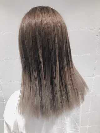セミロング ショート・ウルフ✂︎ 安住有咲子のヘアスタイル