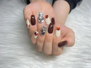 ネイル Miki 本町駅｜💅‎🤍のネイルデザイン