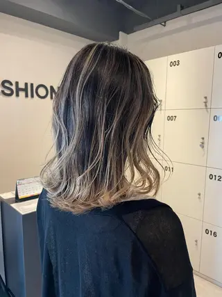 ミディアム カラー ブリーチ👩🦳/ ✂︎MANAMIのヘアスタイル